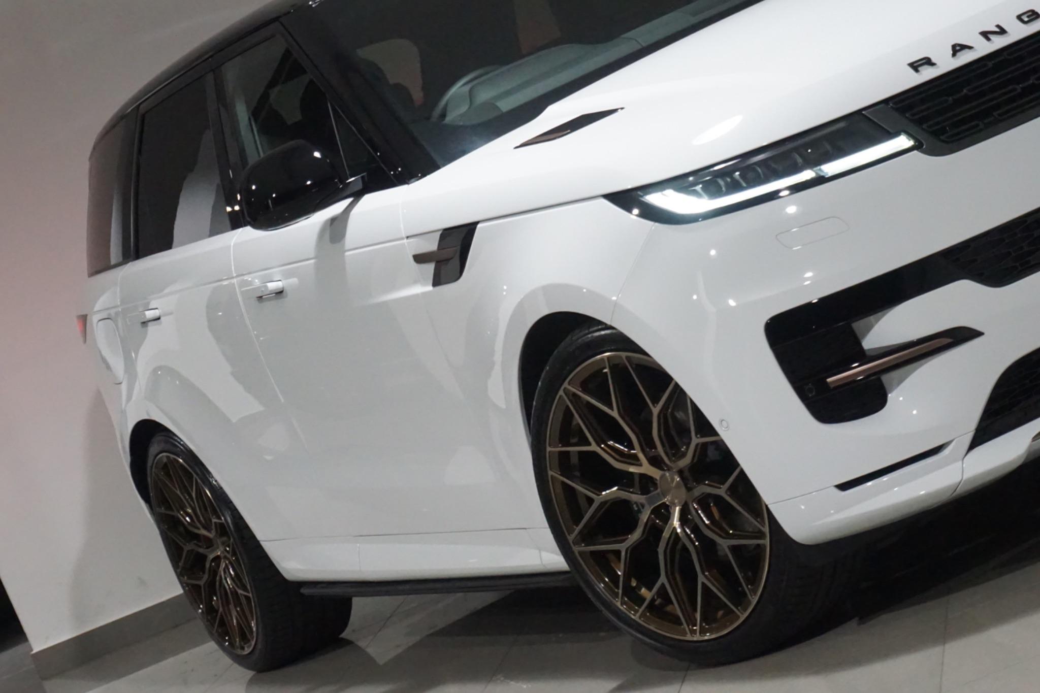 Land Rover Range Rover Sport 3.0 D300 MHEV Dynamic SE Auto 4WD Euro 6 (s/s) 5dr